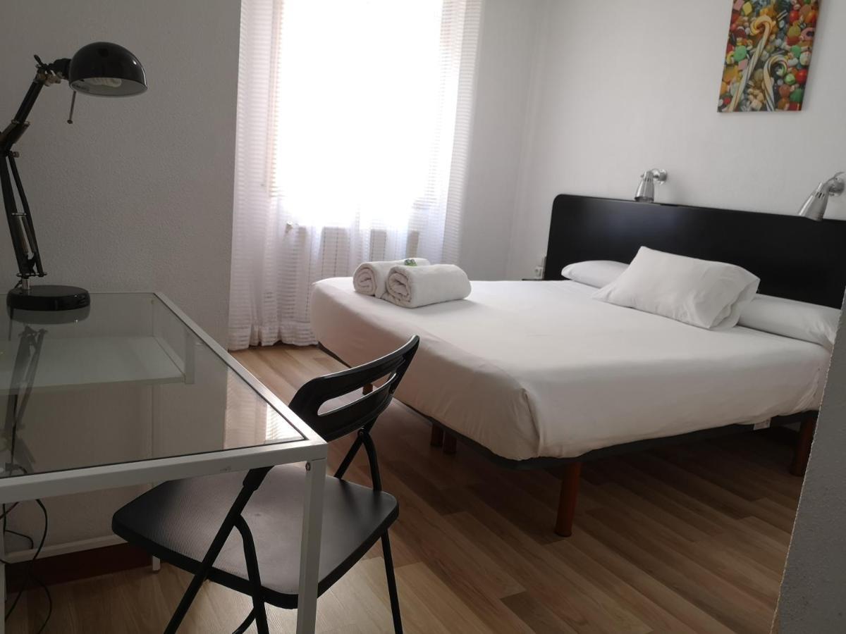 Pension Las Rias โอโกรูญา ภายนอก รูปภาพ