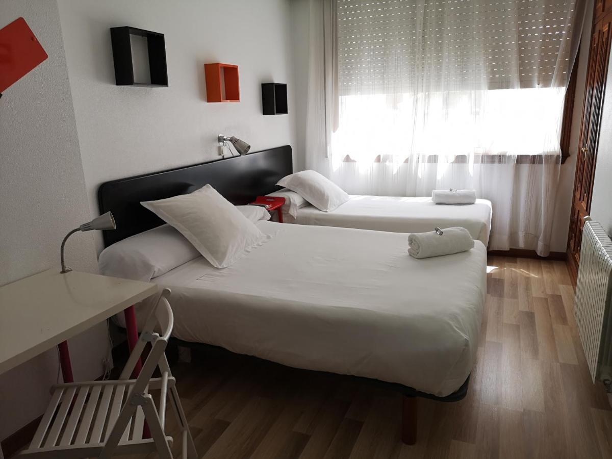 Pension Las Rias โอโกรูญา ภายนอก รูปภาพ