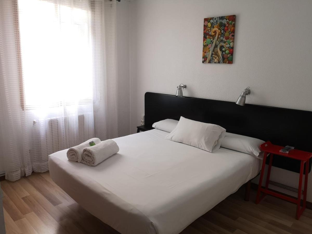 Pension Las Rias โอโกรูญา ภายนอก รูปภาพ